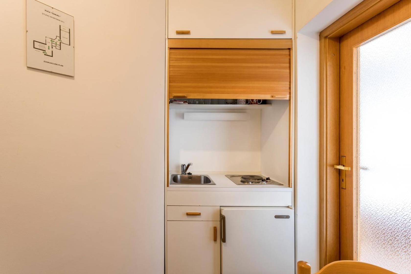 Apartments&rooms with parking space Baska Voda, Makarska - 301 Bagian luar foto