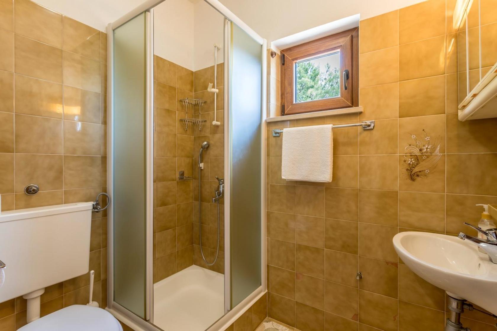 Apartments&rooms with parking space Baska Voda, Makarska - 301 Bagian luar foto