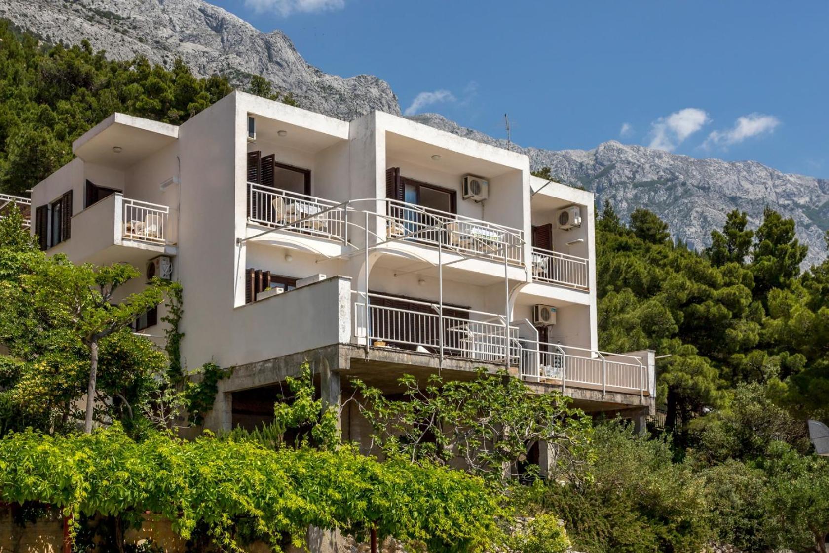 Apartments&rooms with parking space Baska Voda, Makarska - 301 Bagian luar foto