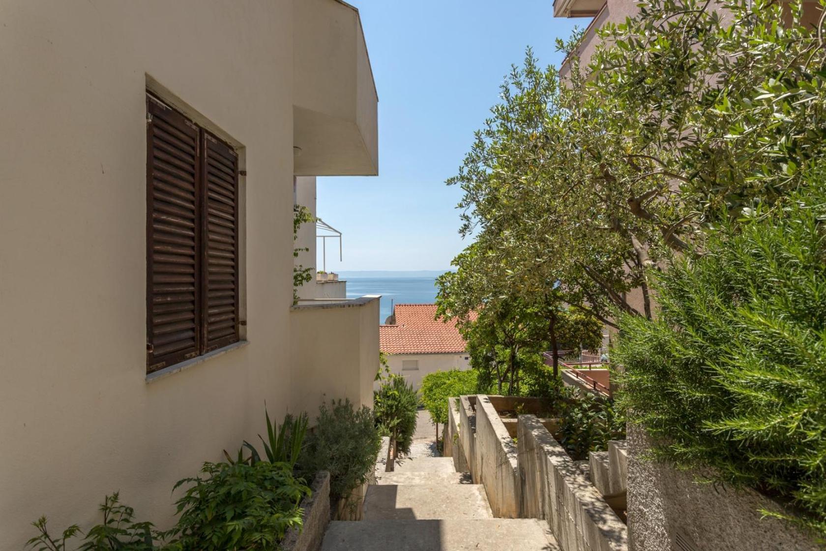 Apartments&rooms with parking space Baska Voda, Makarska - 301 Bagian luar foto