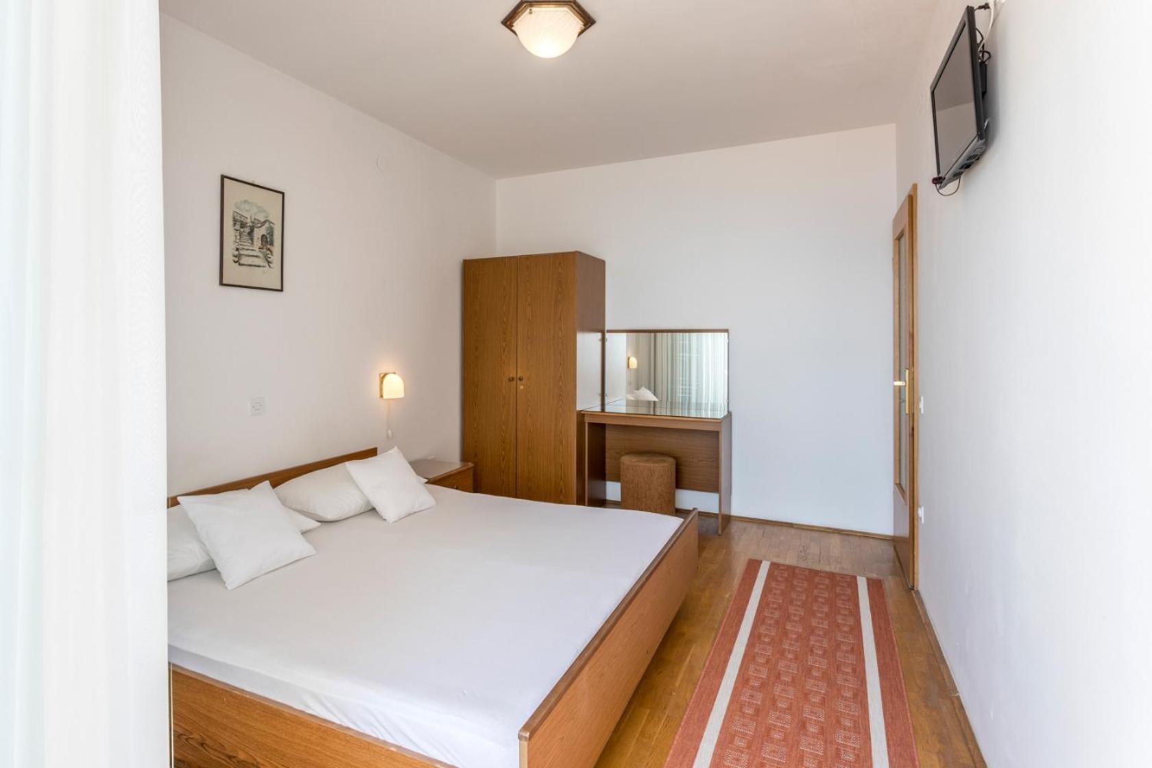 Apartments&rooms with parking space Baska Voda, Makarska - 301 Ruang foto